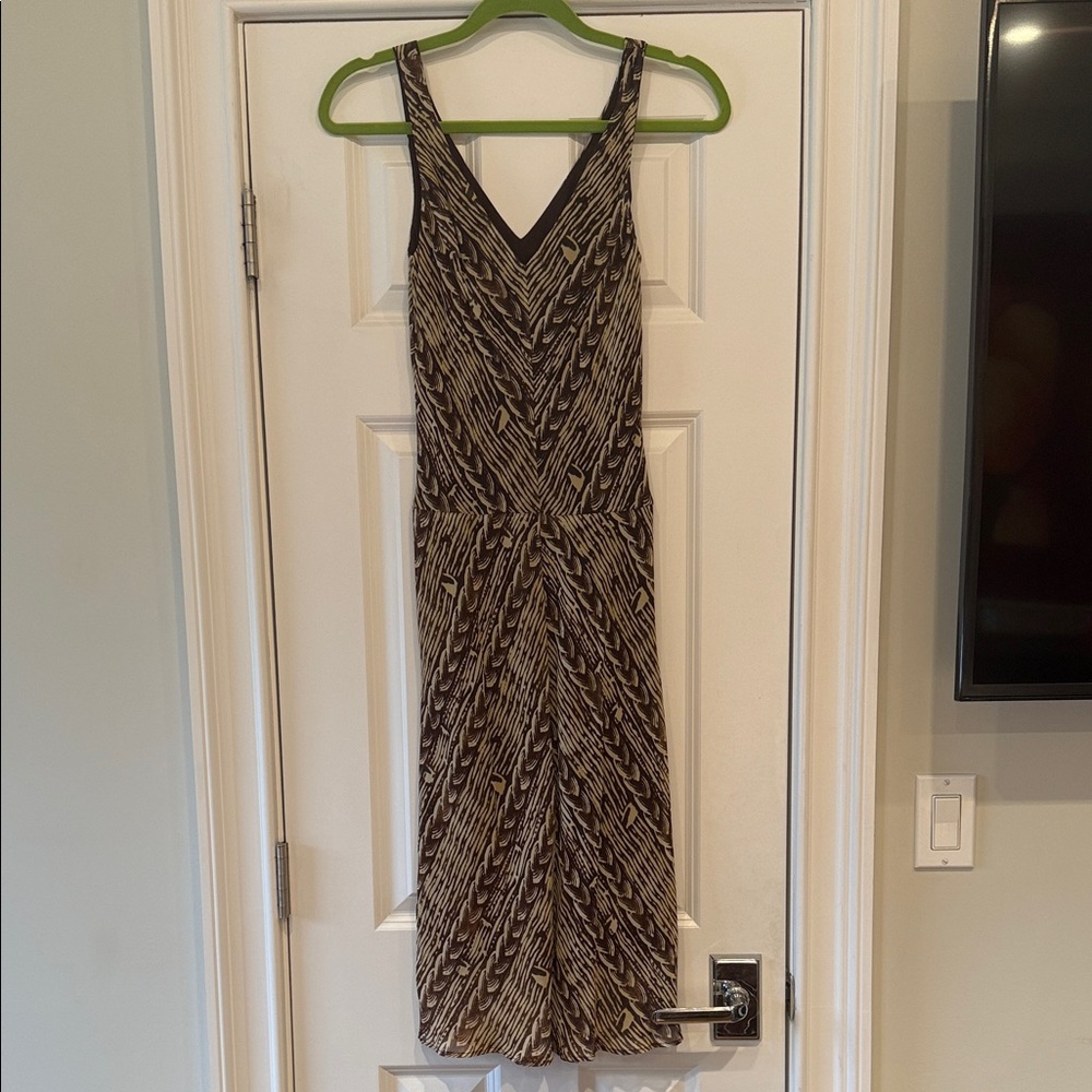 Vicky Tiel Ivory/Gold Sleeveless Midi Dress - Size 2